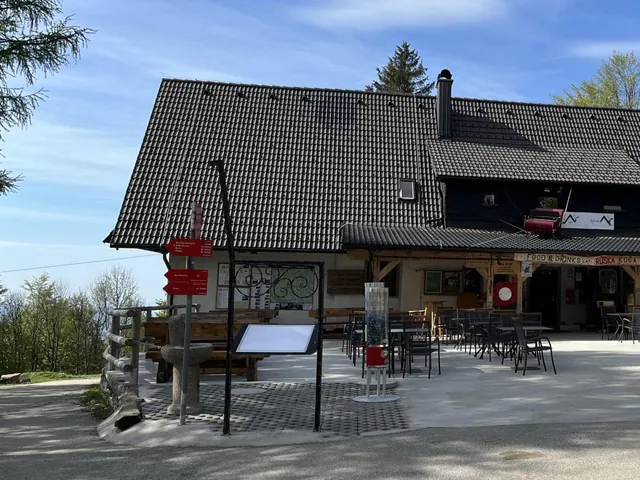 Ruška Koča & Areh