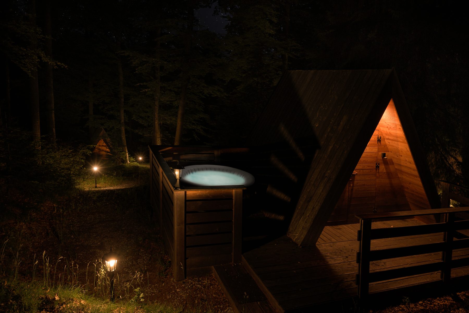 Cabin 2 — private outdoor hot tub
