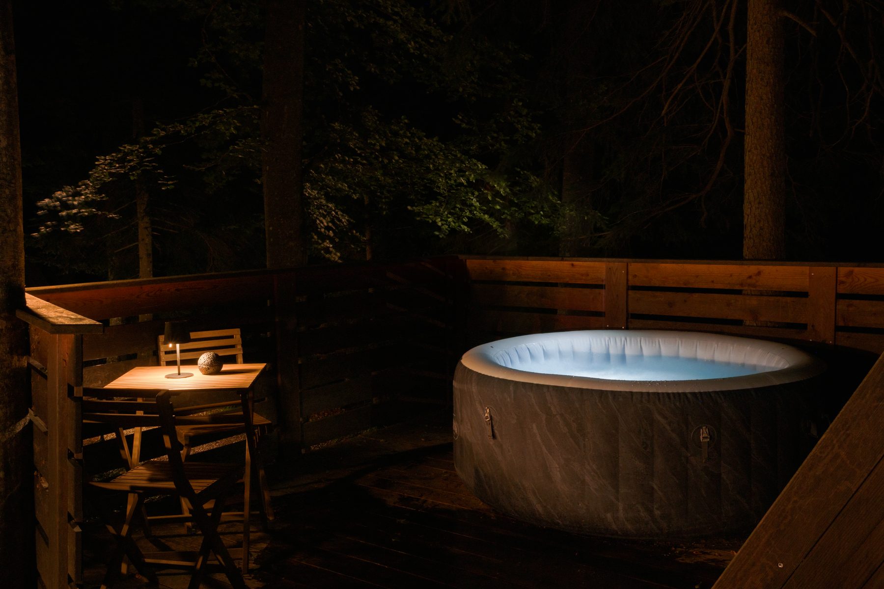 Cabin 3 — private outdoor hot tub